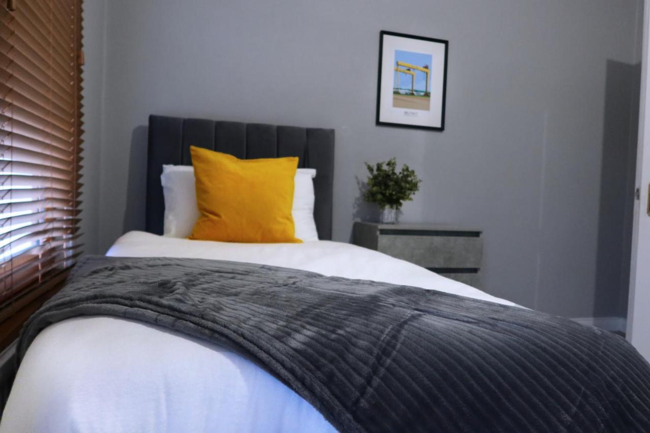 Broadway Belfast! Central Location! Sleeps 6! מראה חיצוני תמונה