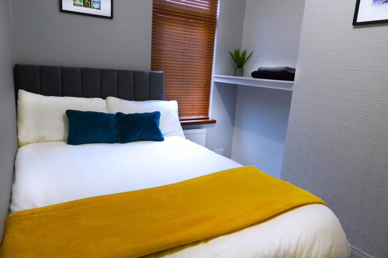 Broadway Belfast! Central Location! Sleeps 6! מראה חיצוני תמונה