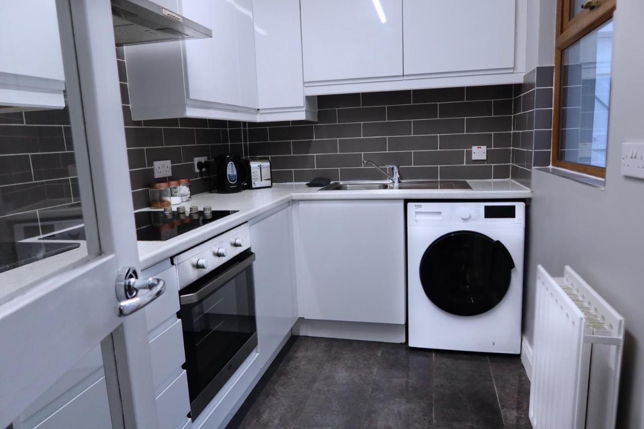 Broadway Belfast! Central Location! Sleeps 6! מראה חיצוני תמונה