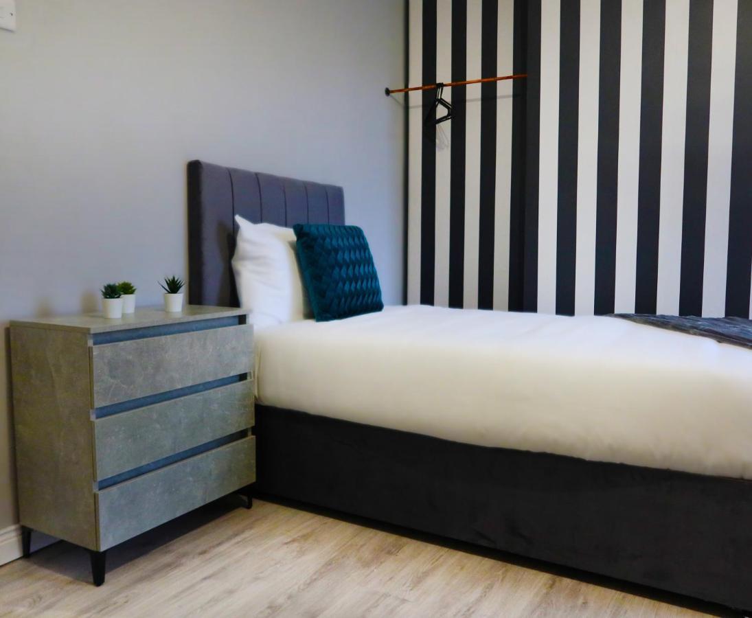 Broadway Belfast! Central Location! Sleeps 6! מראה חיצוני תמונה
