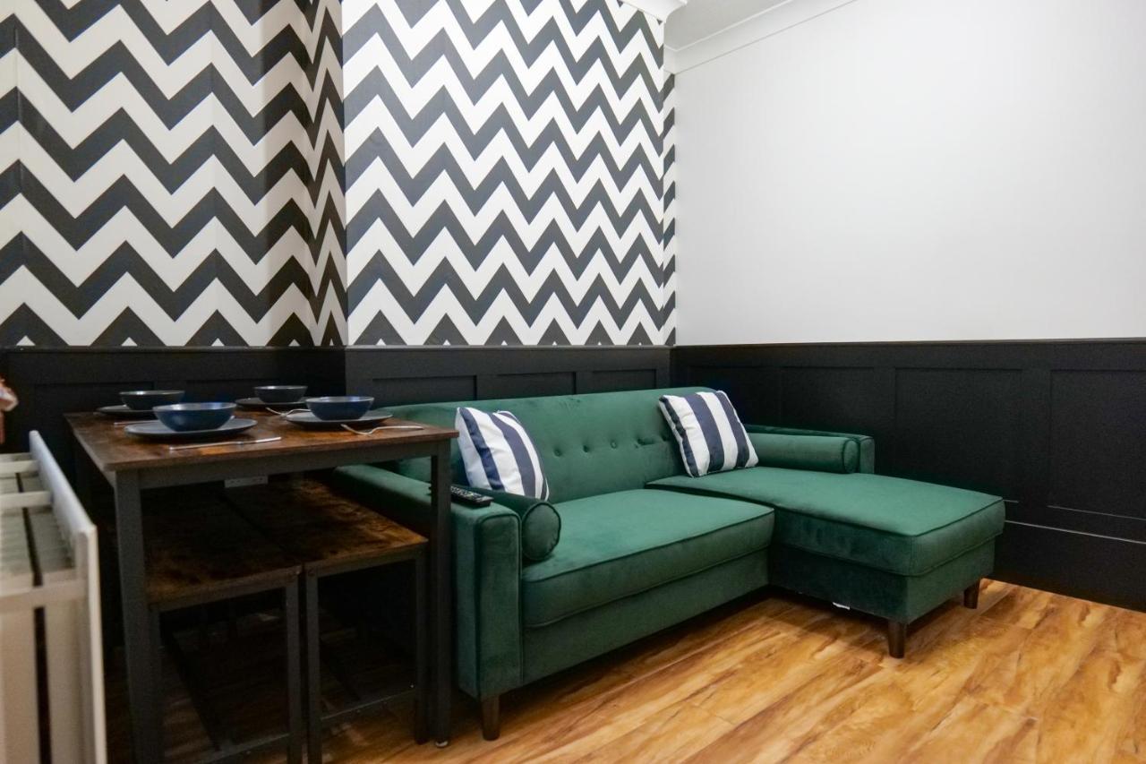 Broadway Belfast! Central Location! Sleeps 6! מראה חיצוני תמונה