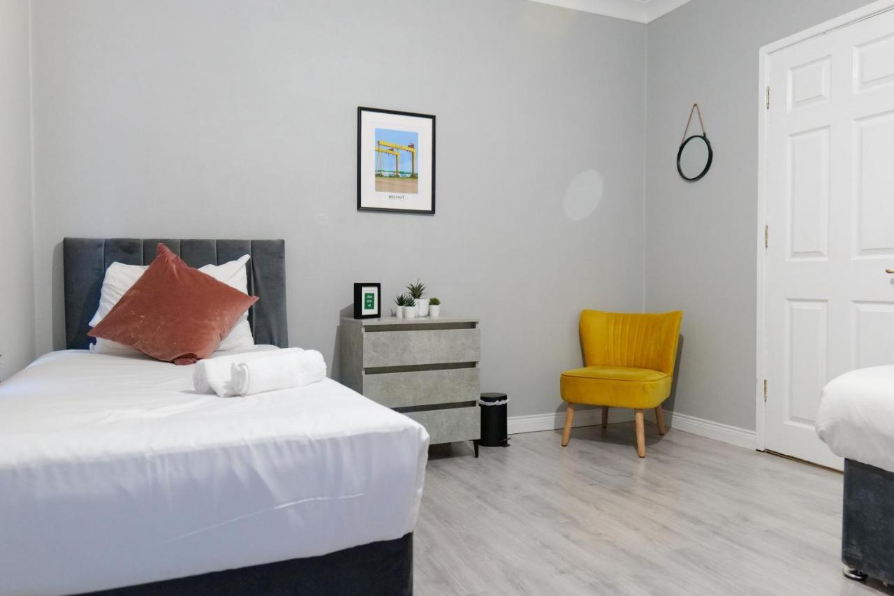 Broadway Belfast! Central Location! Sleeps 6! מראה חיצוני תמונה