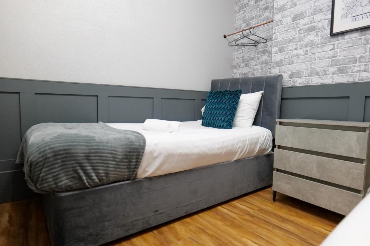 Broadway Belfast! Central Location! Sleeps 6! מראה חיצוני תמונה