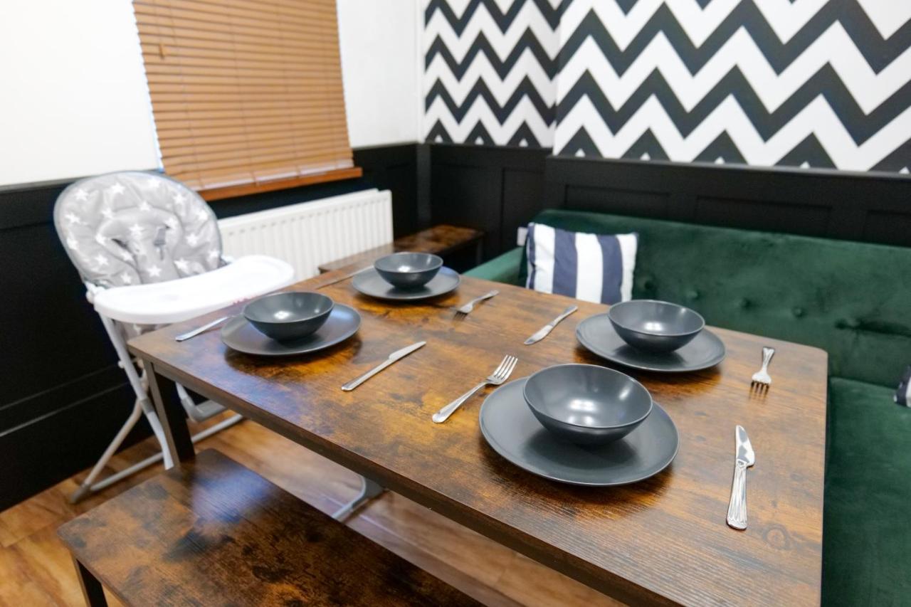 Broadway Belfast! Central Location! Sleeps 6! מראה חיצוני תמונה